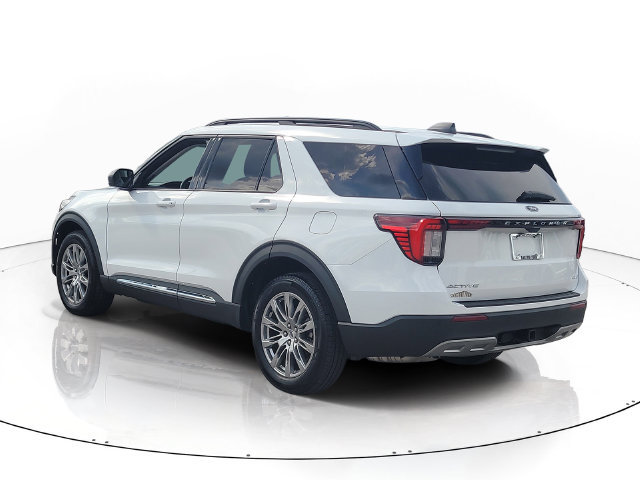 Used 2025 Ford Explorer Active w/ Active Comfort Package AWD/4WD image 7