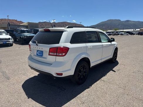 Used 2016 Dodge Journey SXT w/ Blacktop Package FWD image 4
