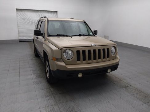 Used 2016 Jeep Patriot Sport FWD image 14