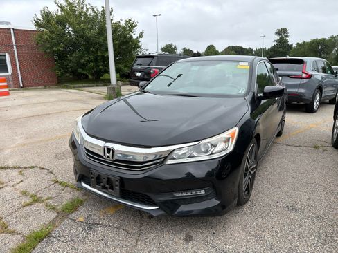 Used 2017 Honda Accord Sport Special Edition image 9