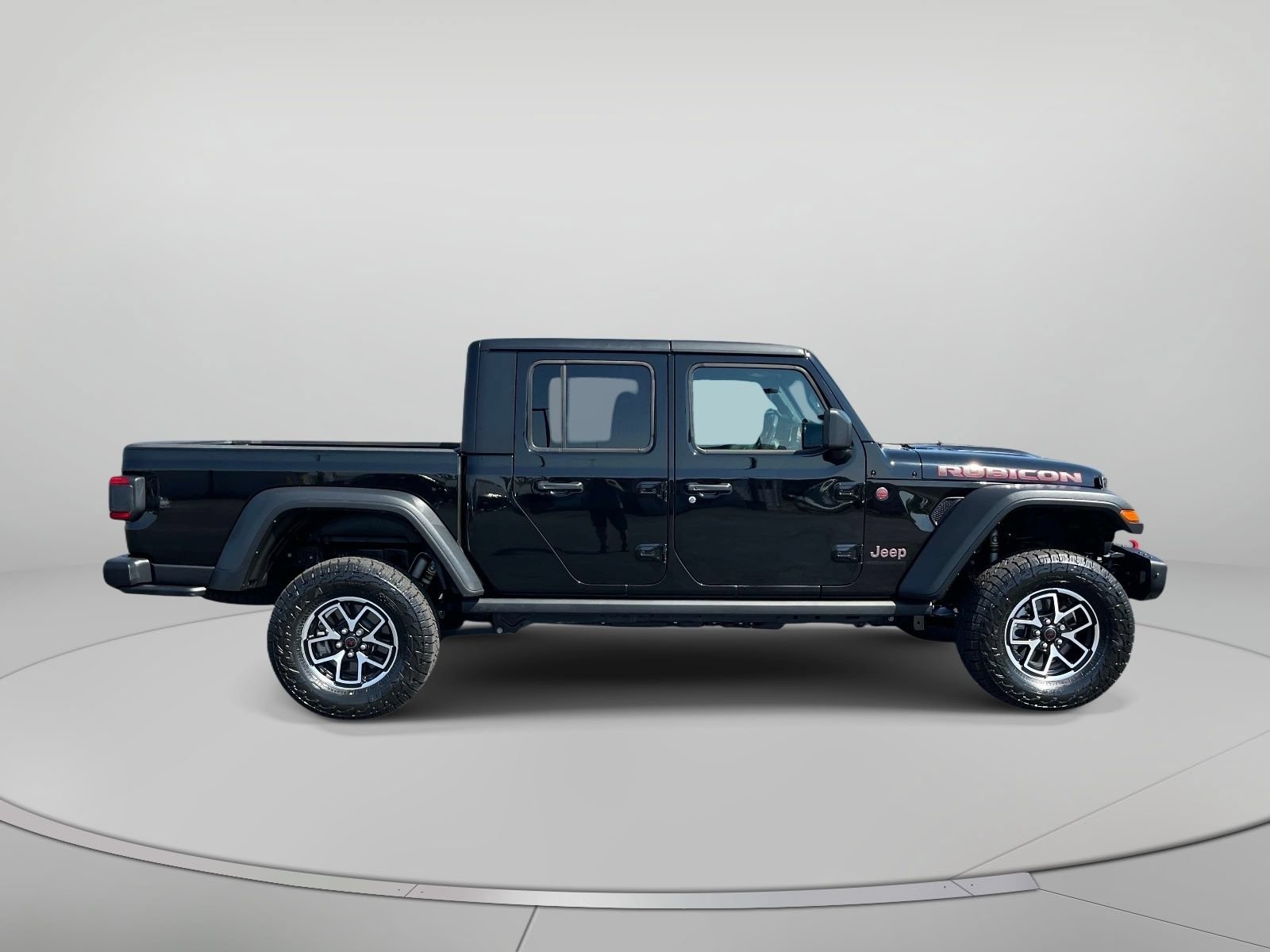 Used 2025 Jeep Gladiator Rubicon w/ Convenience Group AWD/4WD image 2