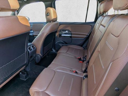 Used 2022 Mercedes-Benz GLB 250 image 18