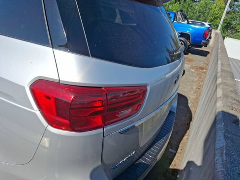 Used 2020 Kia Sedona EX FWD image 7