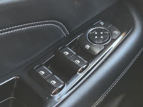 Used 2018 Ford Edge Titanium w/ Technology Package image 9