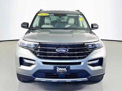 Used 2020 Ford Explorer XLT w/ Equipment Group 202A AWD/4WD image 3