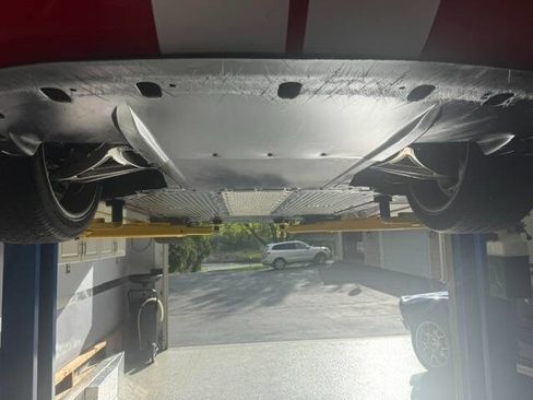 Used 2005 Ford GT RWD image 10