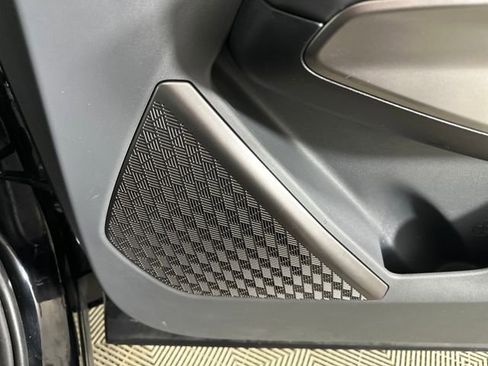 Used 2024 Kia EV9 Wind image 32