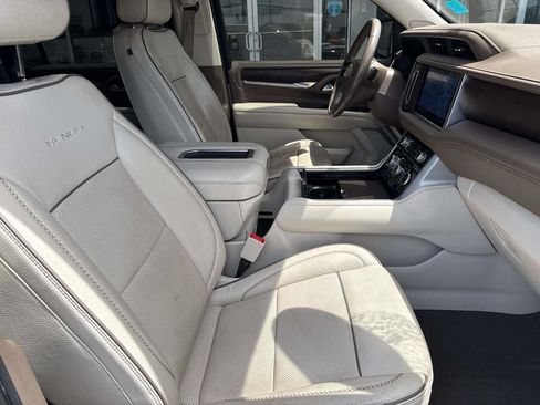 Used 2021 GMC Yukon XL Denali w/ Denali Ultimate Package RWD image 12