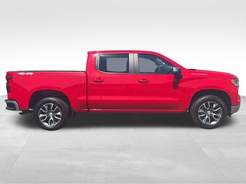 Used 2024 Chevrolet Silverado 1500 LT AWD/4WD image 9
