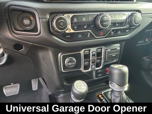 Used 2024 Jeep Wrangler Unlimited Sahara w/ Technology Group AWD/4WD image 23