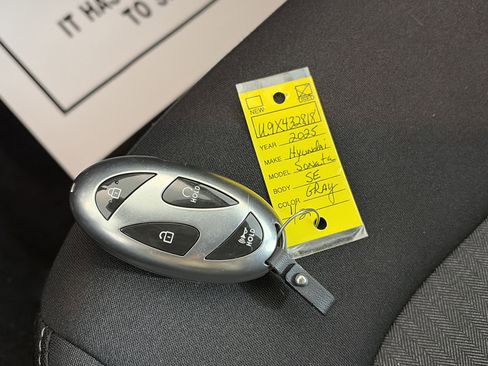 Used 2025 Hyundai Sonata SE image 30