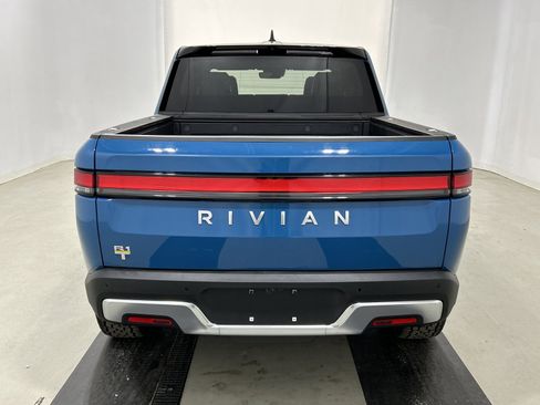 Used 2023 Rivian R1T Adventure image 4
