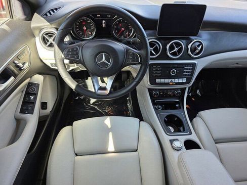 Used 2020 Mercedes-Benz GLA 250 image 12