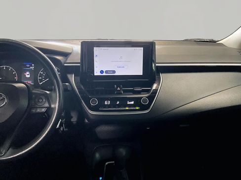 Used 2025 Toyota Corolla LE FWD image 7