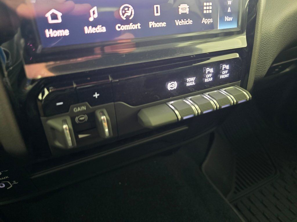 New 2026 RAM 2500 Big Horn AWD/4WD image 32