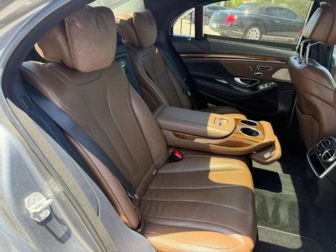 Used 2017 Mercedes-Benz S 550 4MATIC Sedan image 22