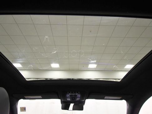 Used 2023 Mercedes-Benz CLA 250 4MATIC w/ Premium Package image 16
