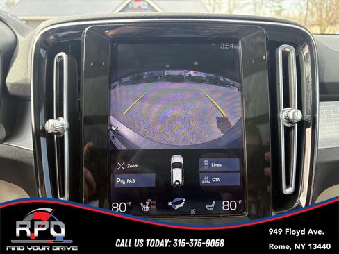 Used 2020 Volvo XC40 T5 Momentum AWD/4WD image 17