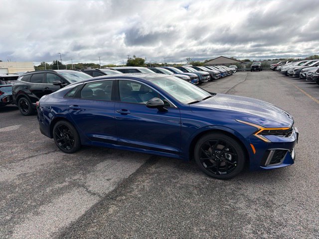 New 2027 Kia K5 GT-Line FWD image 2