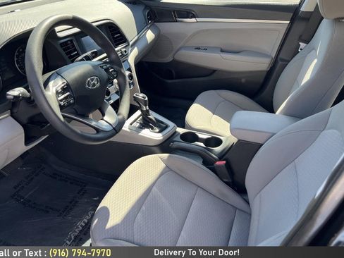 Used 2019 Hyundai Elantra SE FWD image 12
