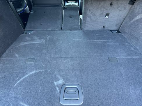 New 2026 BMW X5 xDrive50e image 12