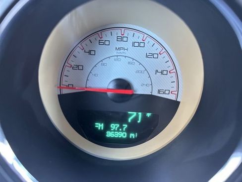 Used 2014 Dodge Challenger R/T RWD image 19