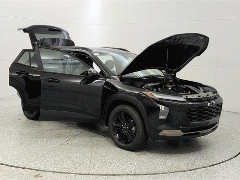 New 2026 Chevrolet Trax ACTIV w/ Driver Confidence Package FWD image 9