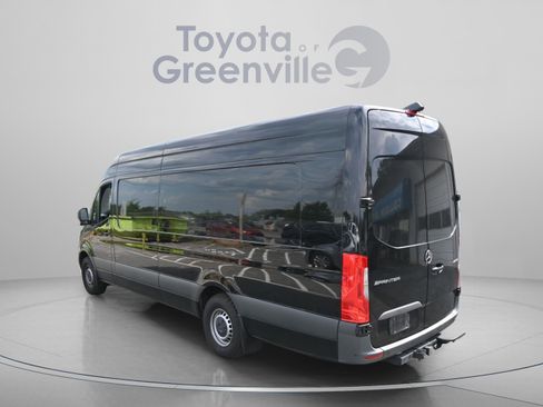 Used 2024 Mercedes-Benz Sprinter 2500 image 4