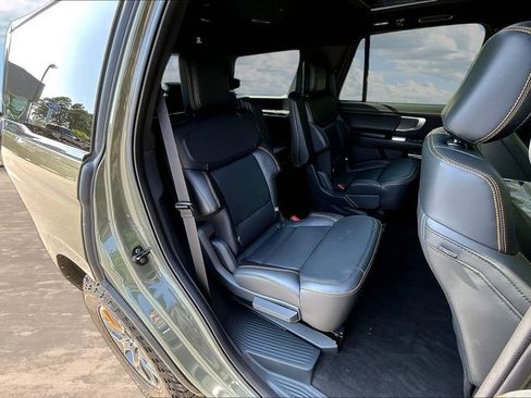 Used 2025 Ford Expedition Tremor AWD/4WD image 26