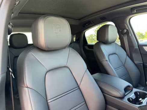 New 2026 Porsche Cayenne E-Hybrid Coupe image 29