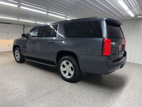 Used 2020 Chevrolet Suburban LT AWD/4WD image 5