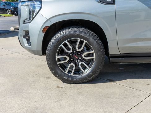 Certified 2024 GMC Yukon AT4 w/ AT4 Premium Package AWD/4WD image 32