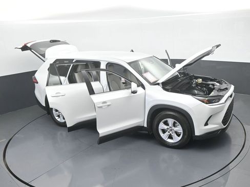 Used 2025 Toyota Grand Highlander FWD image 67