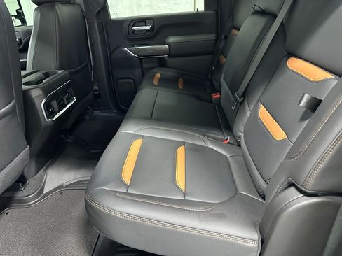 Used 2022 GMC Sierra 2500 AT4 image 45
