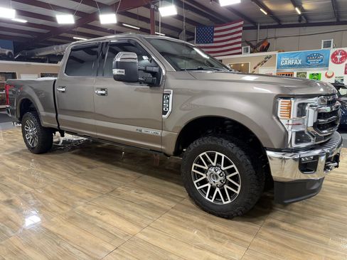 Used 2020 Ford F250 Lariat w/ Lariat Ultimate Package AWD/4WD image 3