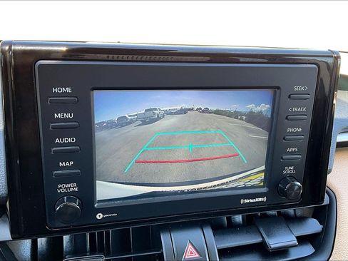 Used 2022 Toyota RAV4 LE FWD image 22