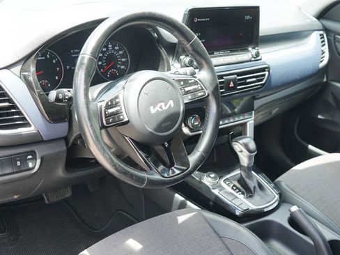 Used 2022 Kia Seltos S FWD image 8