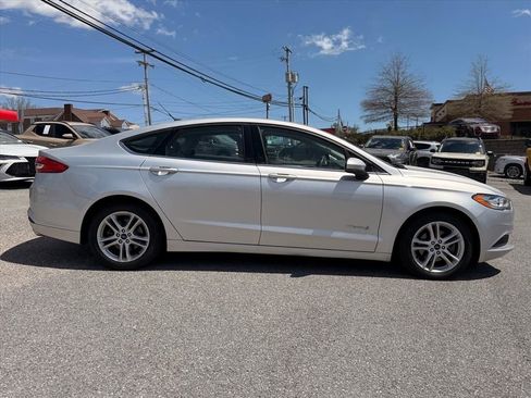 Used 2018 Ford Fusion S FWD image 16