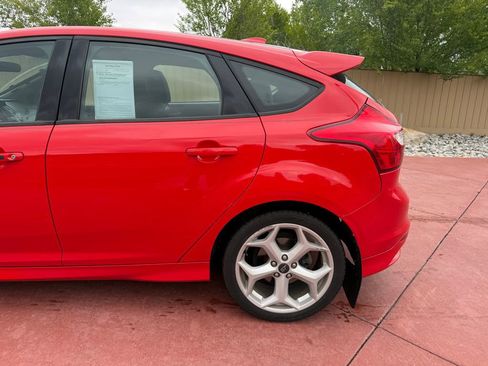 Used 2014 Ford Focus ST w/ Equipment Group 202A FWD image 35