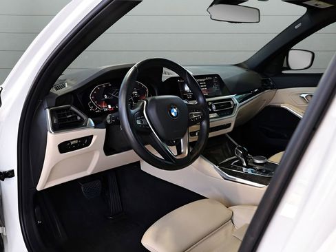 Used 2022 BMW 330i xDrive Sedan w/ Driving Assistance Package AWD/4WD image 37