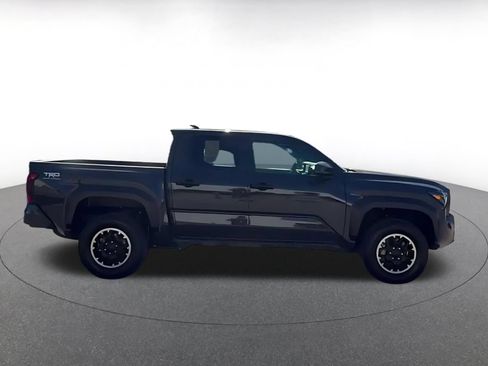 Used 2025 Toyota Tacoma TRD Off-Road AWD/4WD image 7