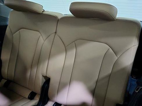 Used 2020 Audi Q7 3.0T Premium w/ Convenience Package image 24