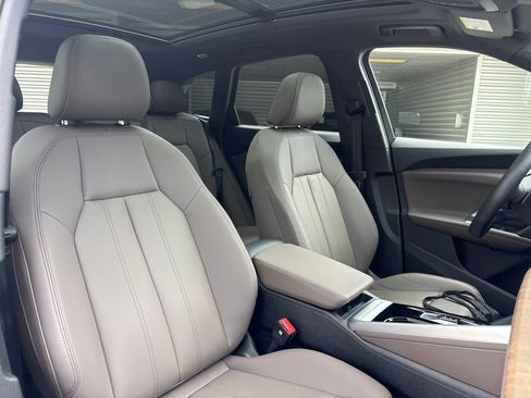Certified 2025 Audi Q5 Premium w/ Convenience Package AWD/4WD image 14