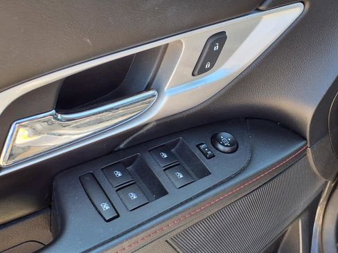 Used 2015 GMC Terrain SLE w/ Convenience Package image 9