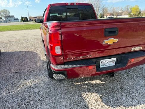 Used 2018 Chevrolet Silverado 1500 High Country image 17