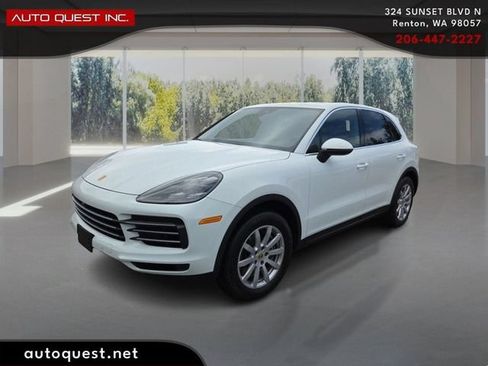 Used 2022 Porsche Cayenne AWD/4WD image 1
