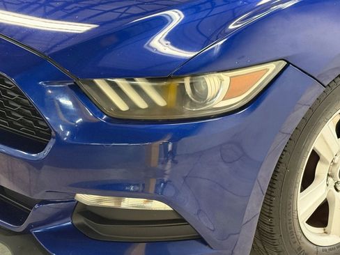 Used 2015 Ford Mustang Coupe image 4