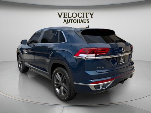 Used 2022 Volkswagen Atlas Cross Sport SEL R-Line AWD/4WD image 5