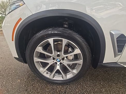Used 2024 BMW X5 sDrive40i RWD image 9