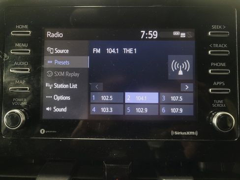 Used 2021 Toyota Camry SE image 25